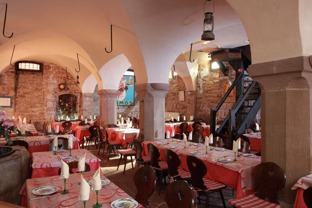 Hotel Restaurant Père Benoît Entzheim Esterno foto